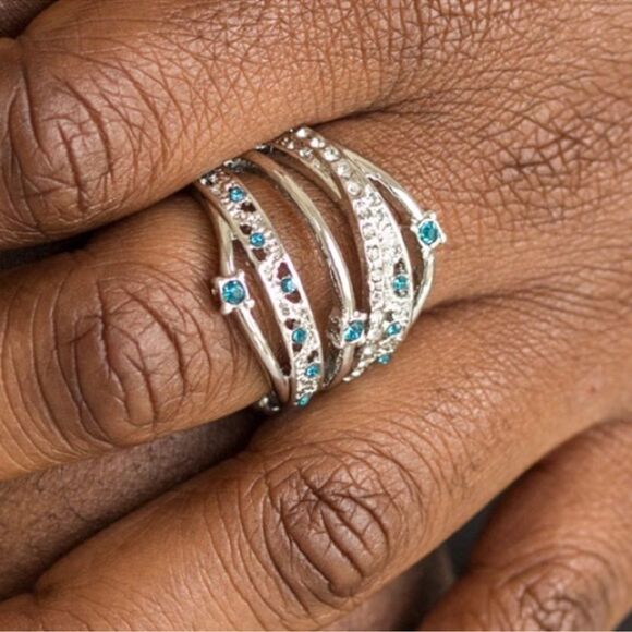 Fashion Stretch Band Ring - Picture 1 of 2